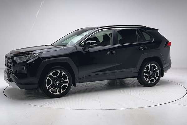 2020 Toyota RAV4 Edge AXAA54R thumb-3