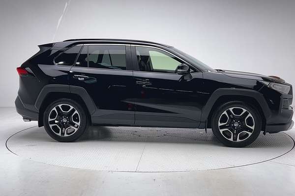 2020 Toyota RAV4 Edge AXAA54R thumb-8