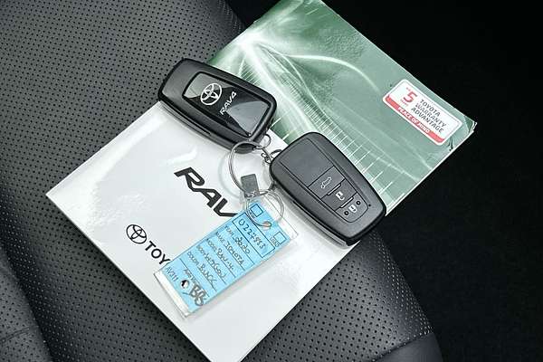 2020 Toyota RAV4 Edge AXAA54R thumb-22