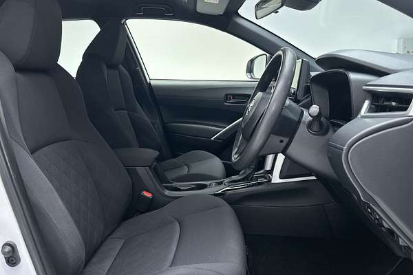 2024 Toyota Corolla Cross GX MXGH10R thumb-12