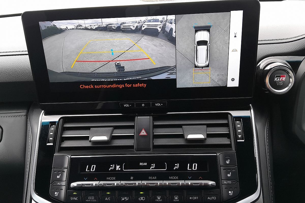 2025 Toyota Landcruiser GR Sport FJA300R