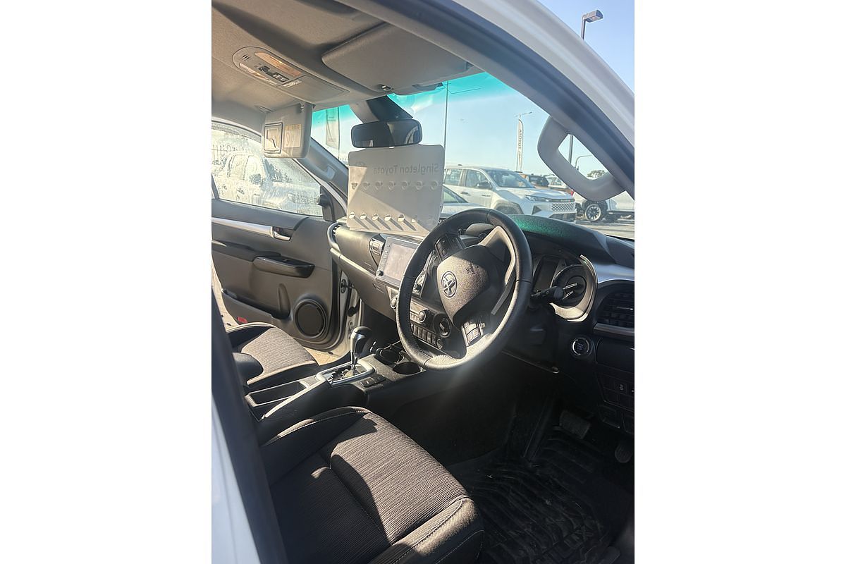 2021 Toyota Hilux SR5 GUN126R 4X4