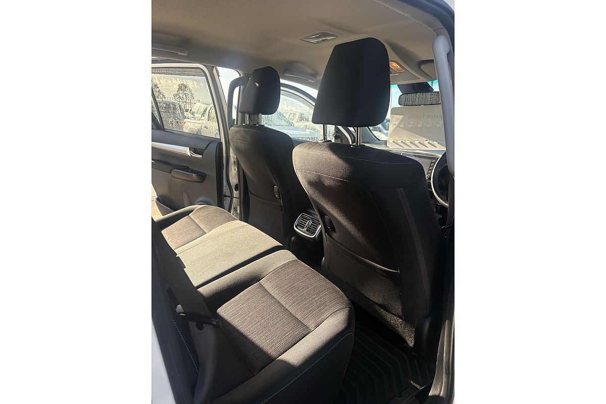 2021 Toyota Hilux SR5 GUN126R 4X4
