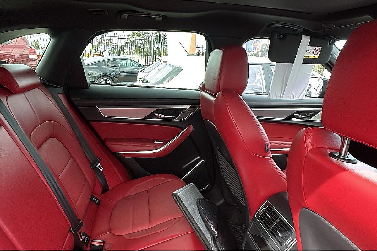 2023 Jaguar F-PACE P250 R-Dynamic SE X761