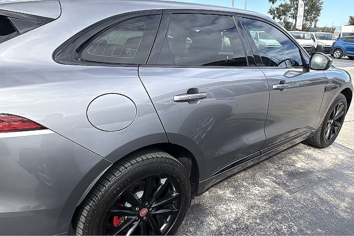 2023 Jaguar F-PACE P250 R-Dynamic SE X761