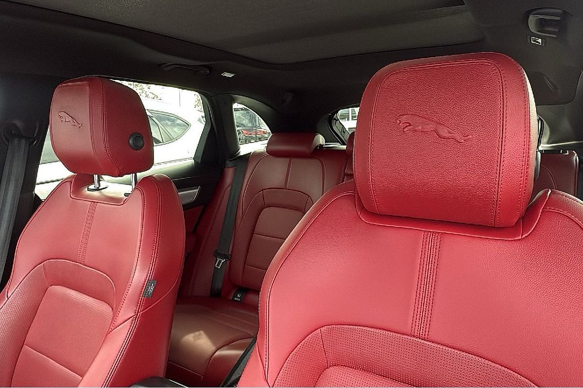 2023 Jaguar F-PACE P250 R-Dynamic SE X761