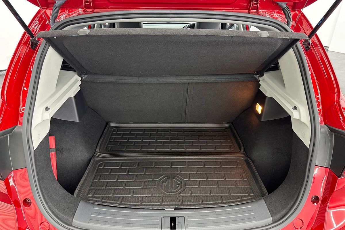 2020 MG ZS Essence AZS1