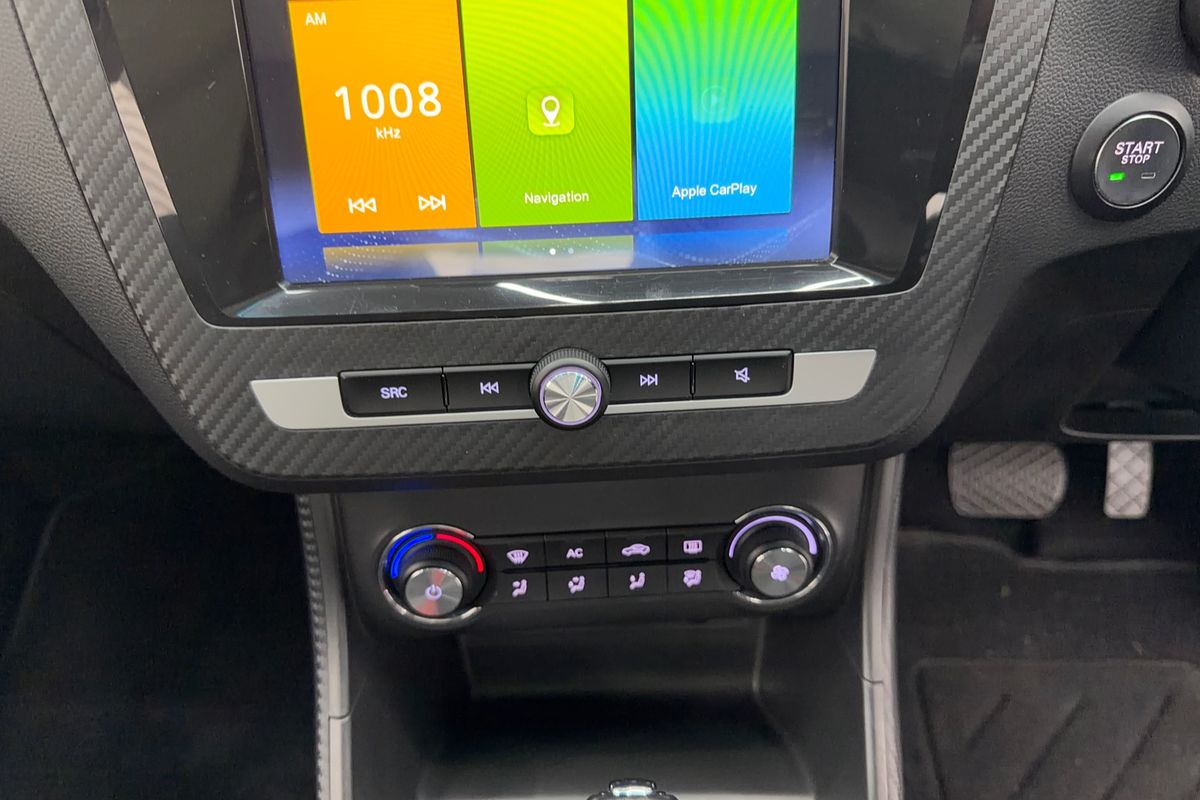 2020 MG ZS Essence AZS1