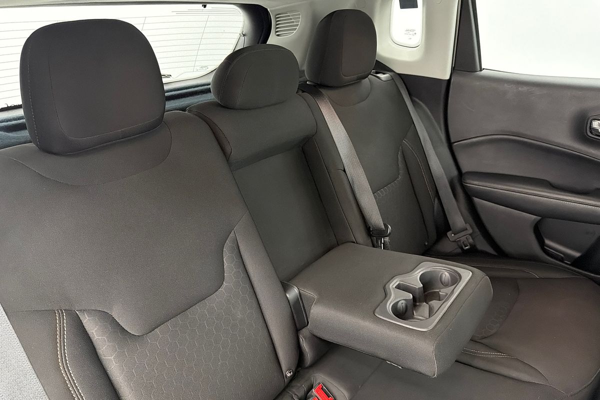 2017 Jeep Compass Longitude M6