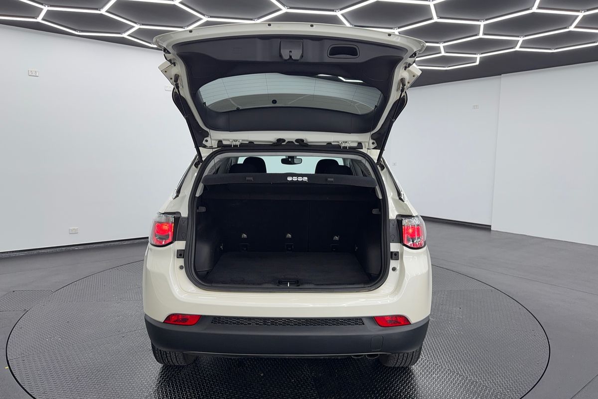 2017 Jeep Compass Longitude M6
