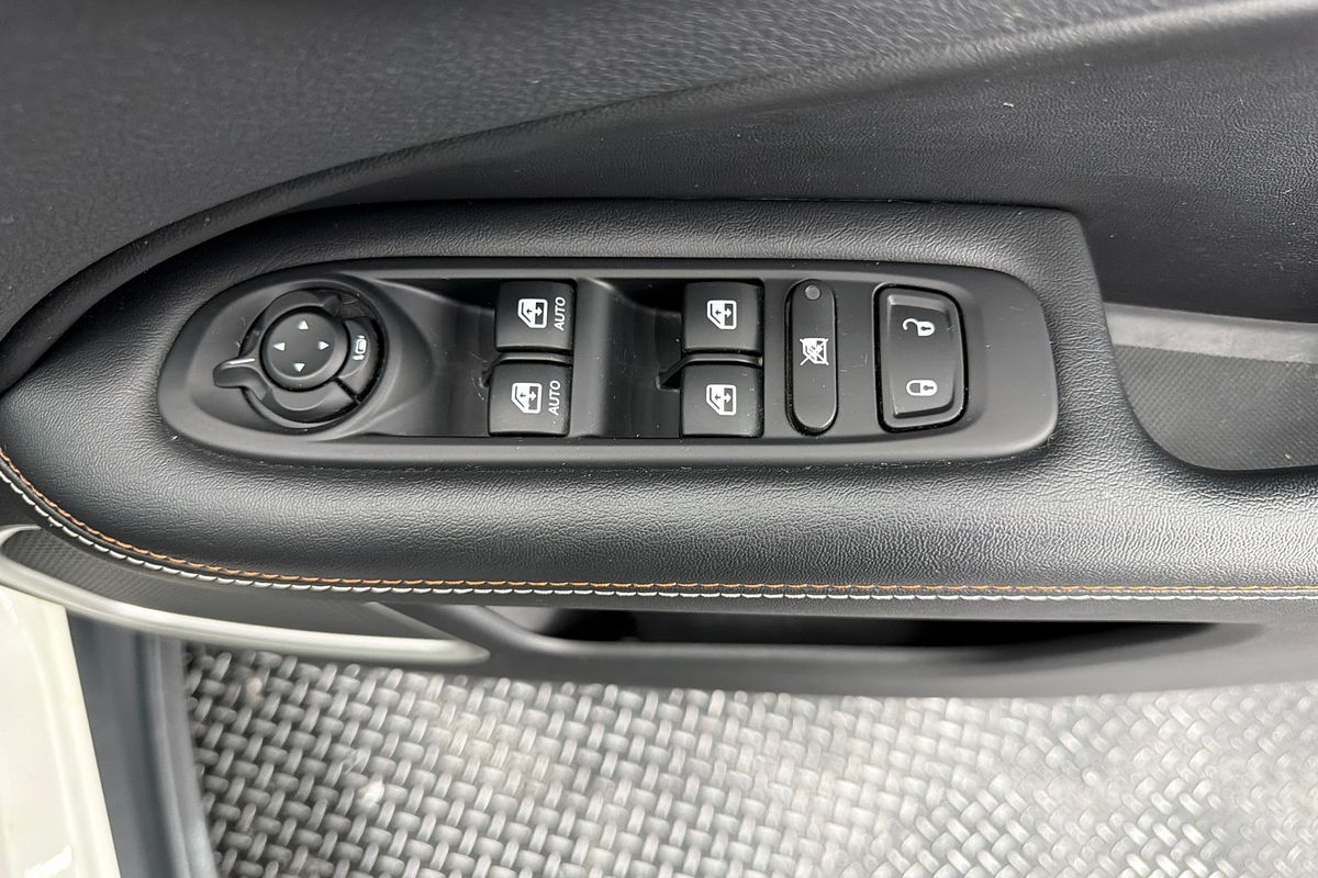 2017 Jeep Compass Longitude M6