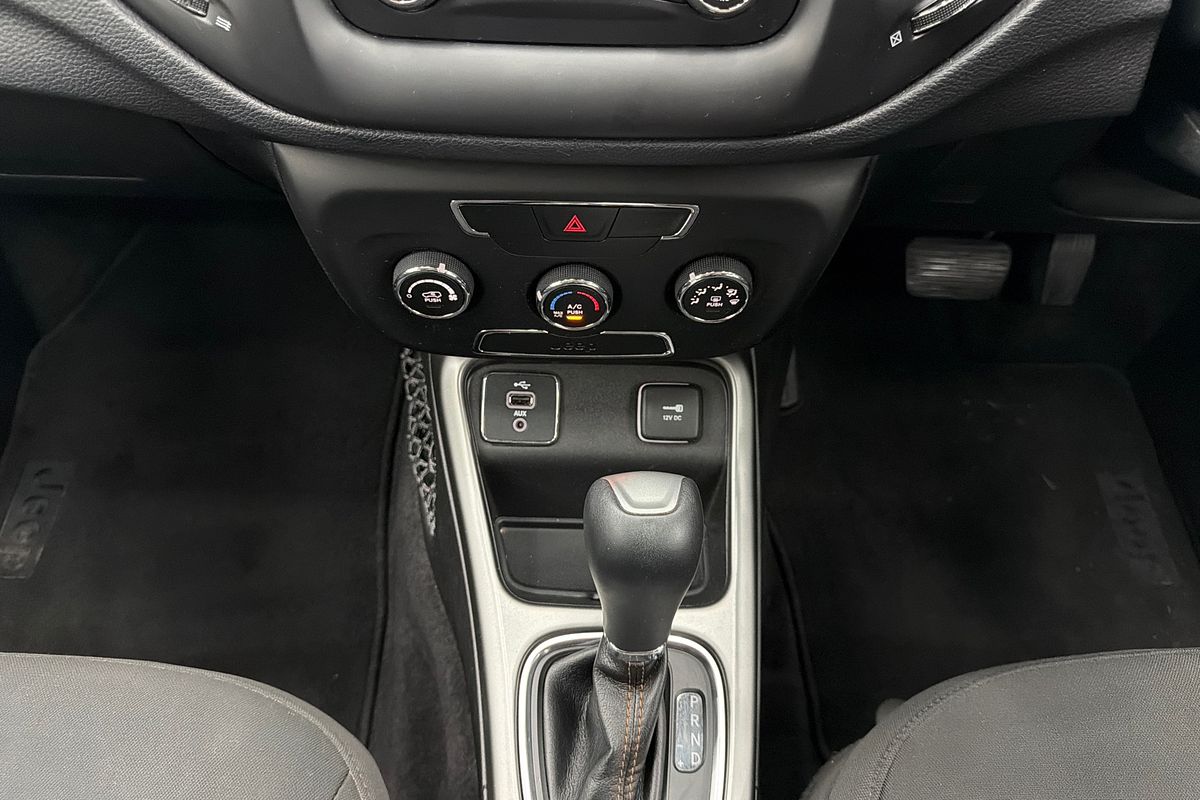 2017 Jeep Compass Longitude M6