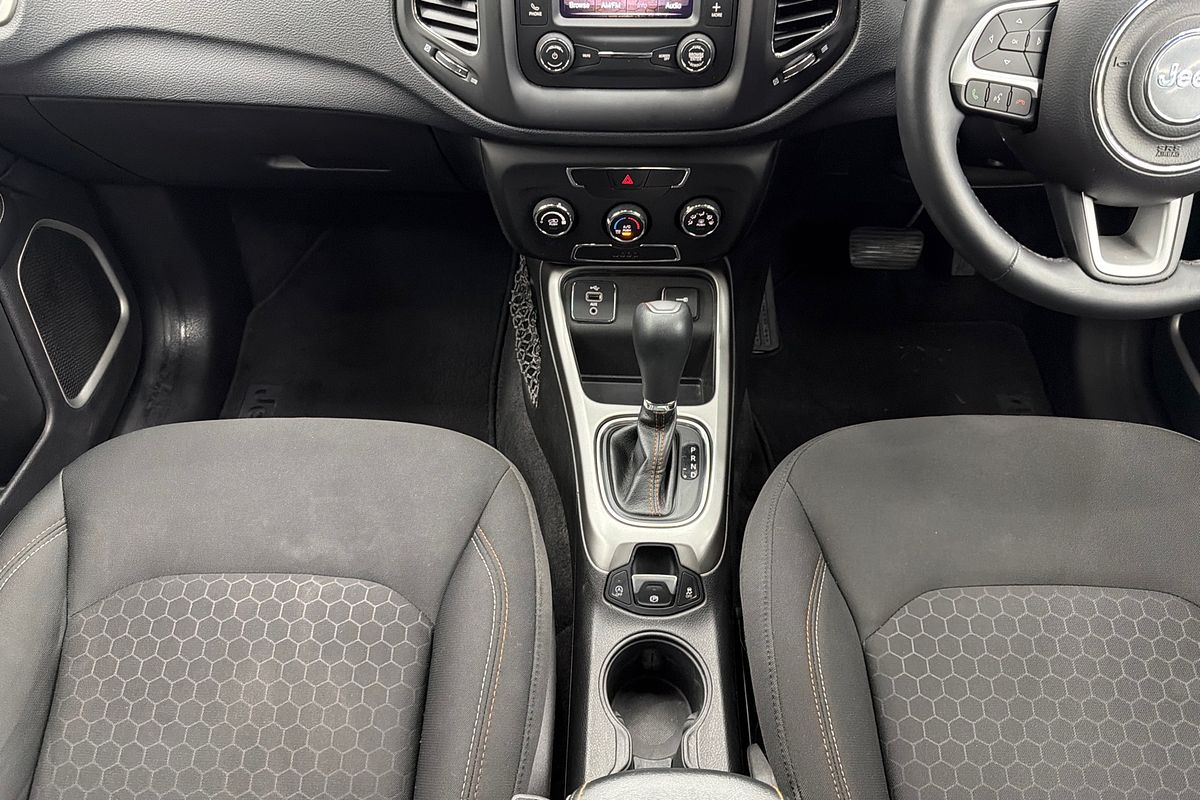 2017 Jeep Compass Longitude M6