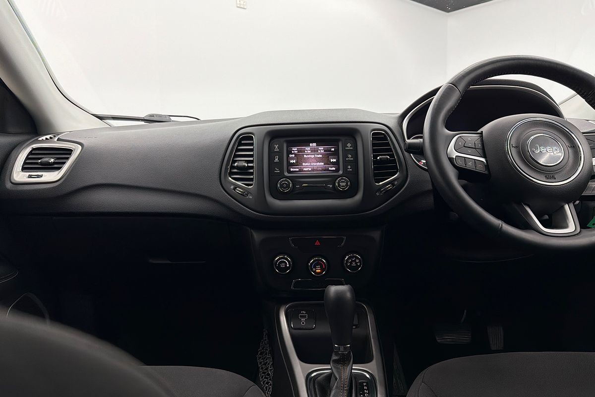2017 Jeep Compass Longitude M6