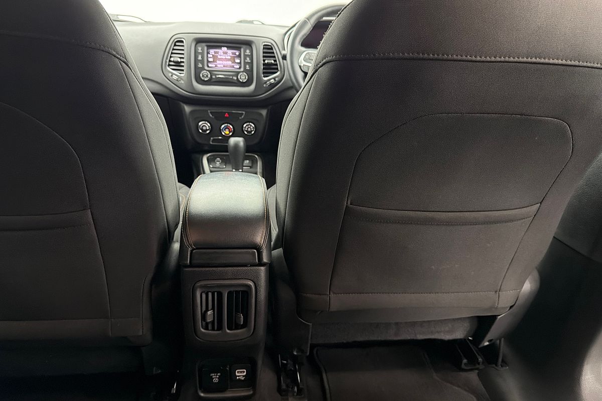 2017 Jeep Compass Longitude M6