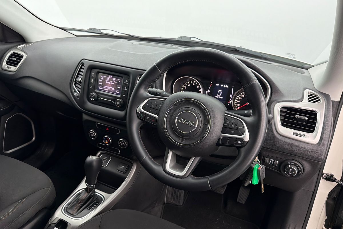 2017 Jeep Compass Longitude M6