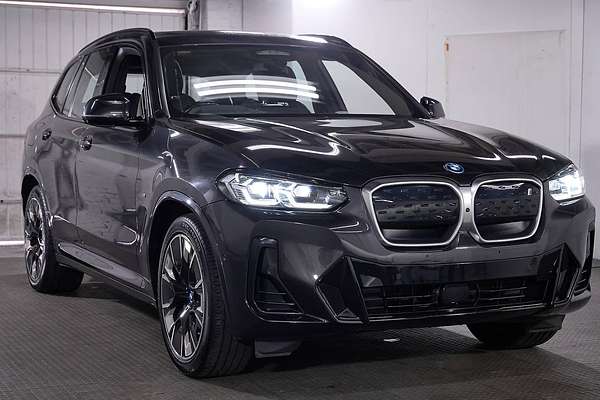 2023 BMW iX3 M Sport G08