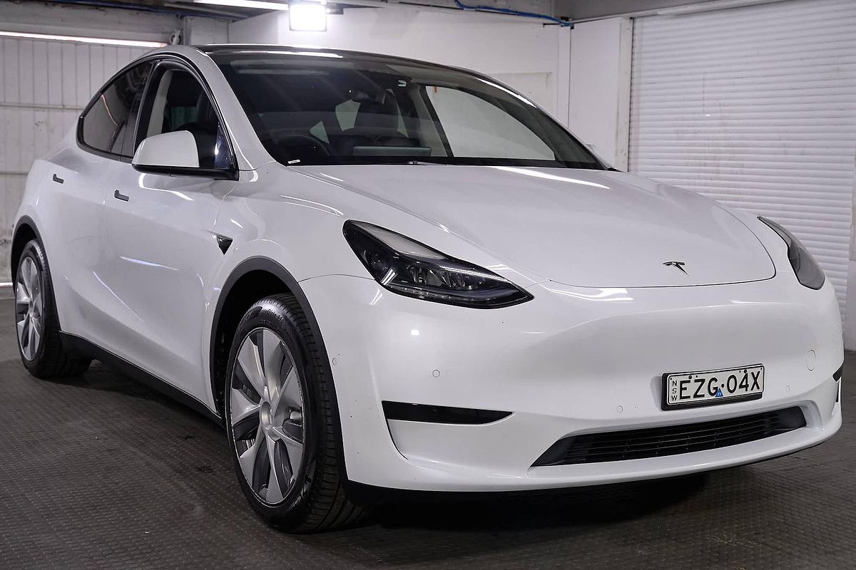 2023 Tesla Model Y Rear-Wheel Drive
