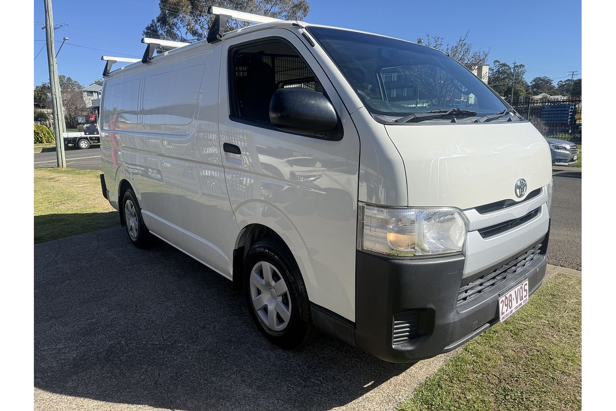 2015 Toyota Hiace TRH201R LWB
