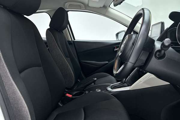 2024 Mazda 2 G15 Pure DJ Series thumb-12