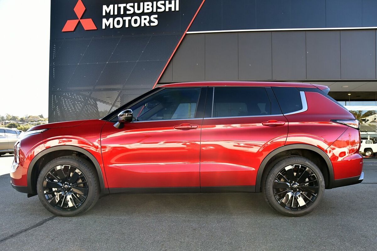 2026 Mitsubishi Outlander Black Edition ZM