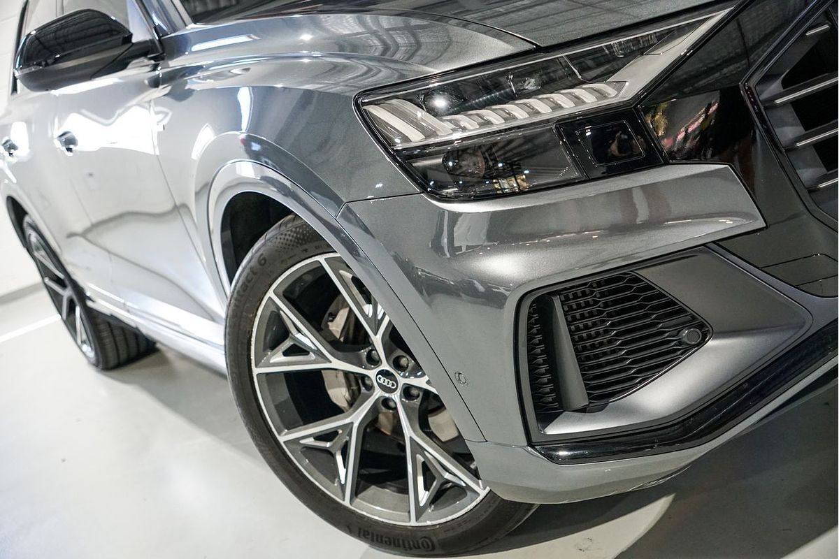 2021 Audi Q8 55 TFSI S line F1