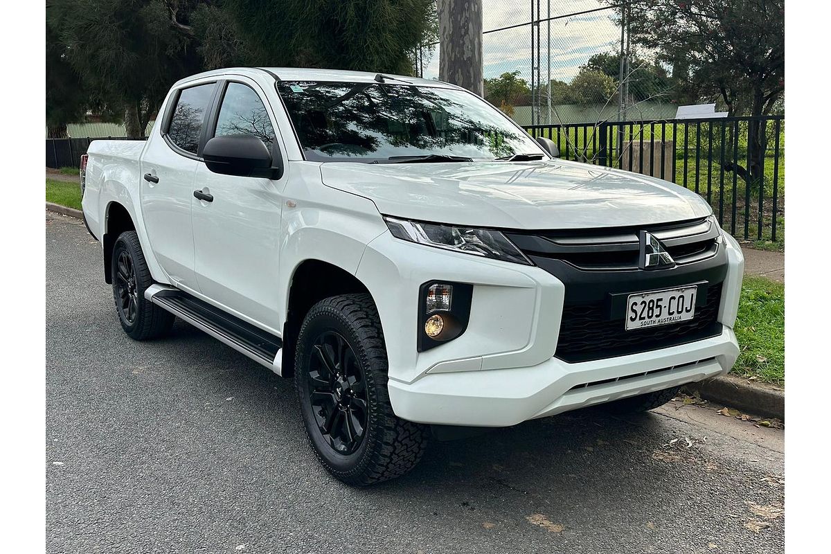 2022 Mitsubishi Triton GLX-R MR Rear Wheel Drive