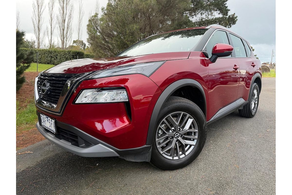 2024 Nissan X-TRAIL ST T33