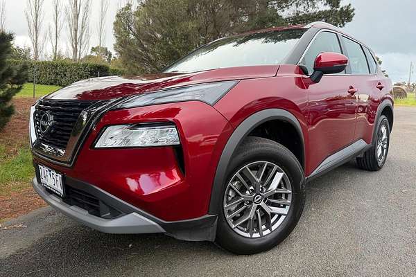 2024 Nissan X-TRAIL ST T33