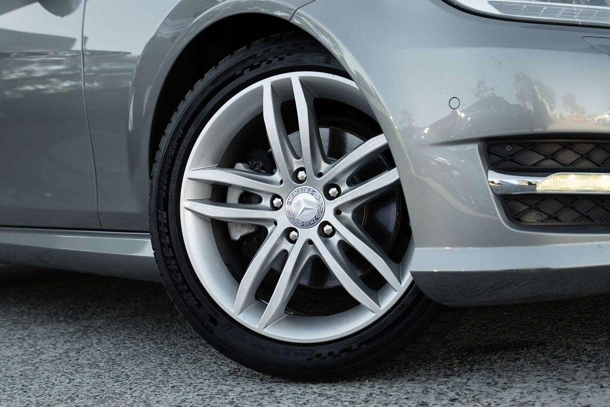 2012 Mercedes-Benz C-Class C200 BlueEFFICIENCY W204