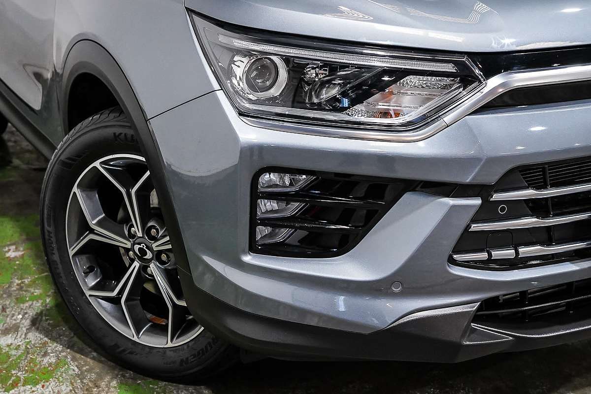 2023 KGM Korando ELX C300