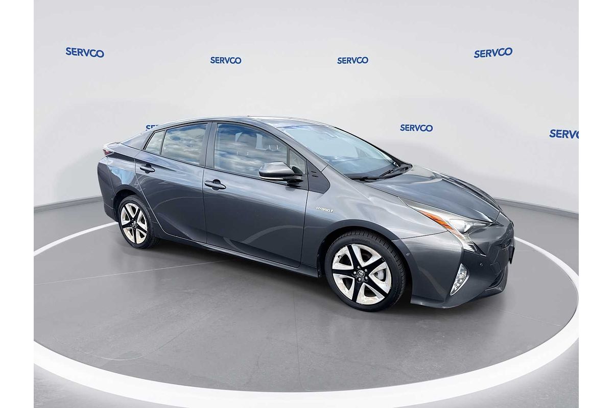 2017 Toyota Prius Four Touring