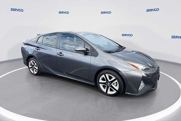 2017 Toyota Prius Four Touring