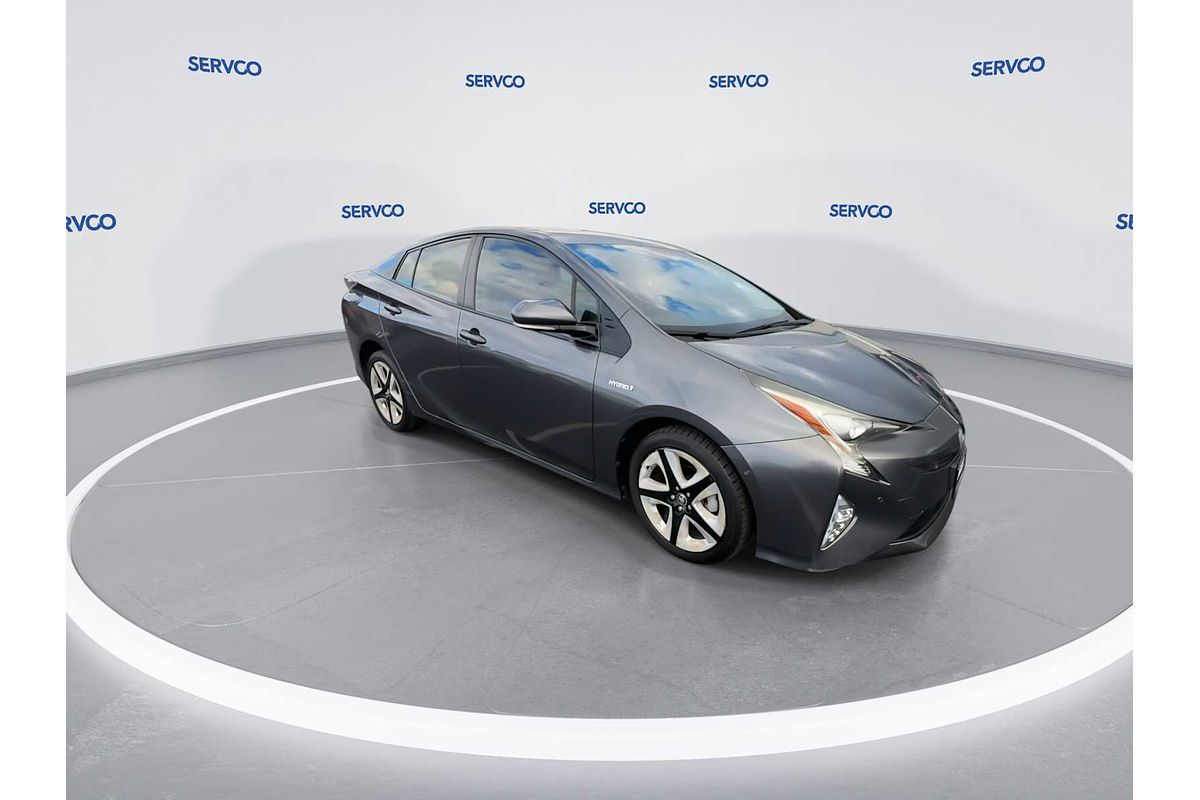 2017 Toyota Prius Four Touring