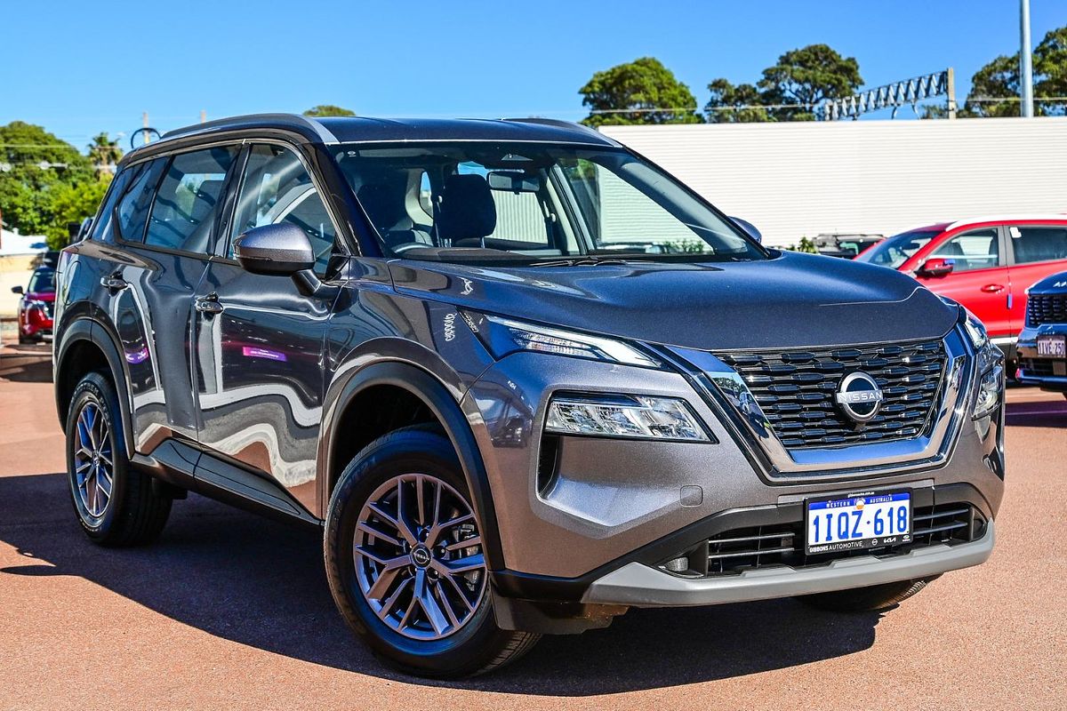 2025 Nissan X-TRAIL ST T33
