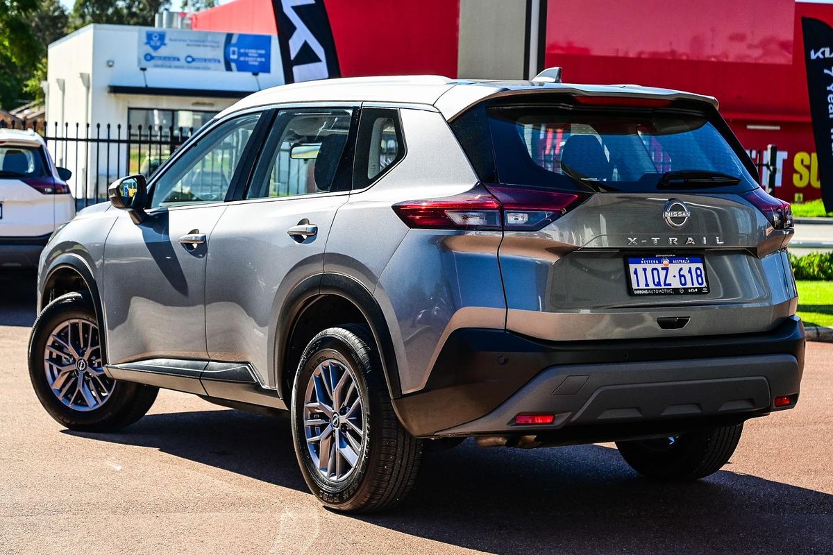 2025 Nissan X-TRAIL ST T33