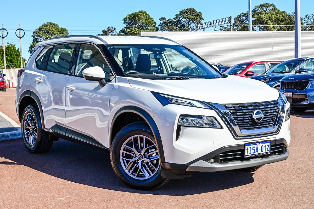 2025 Nissan X-TRAIL ST T33