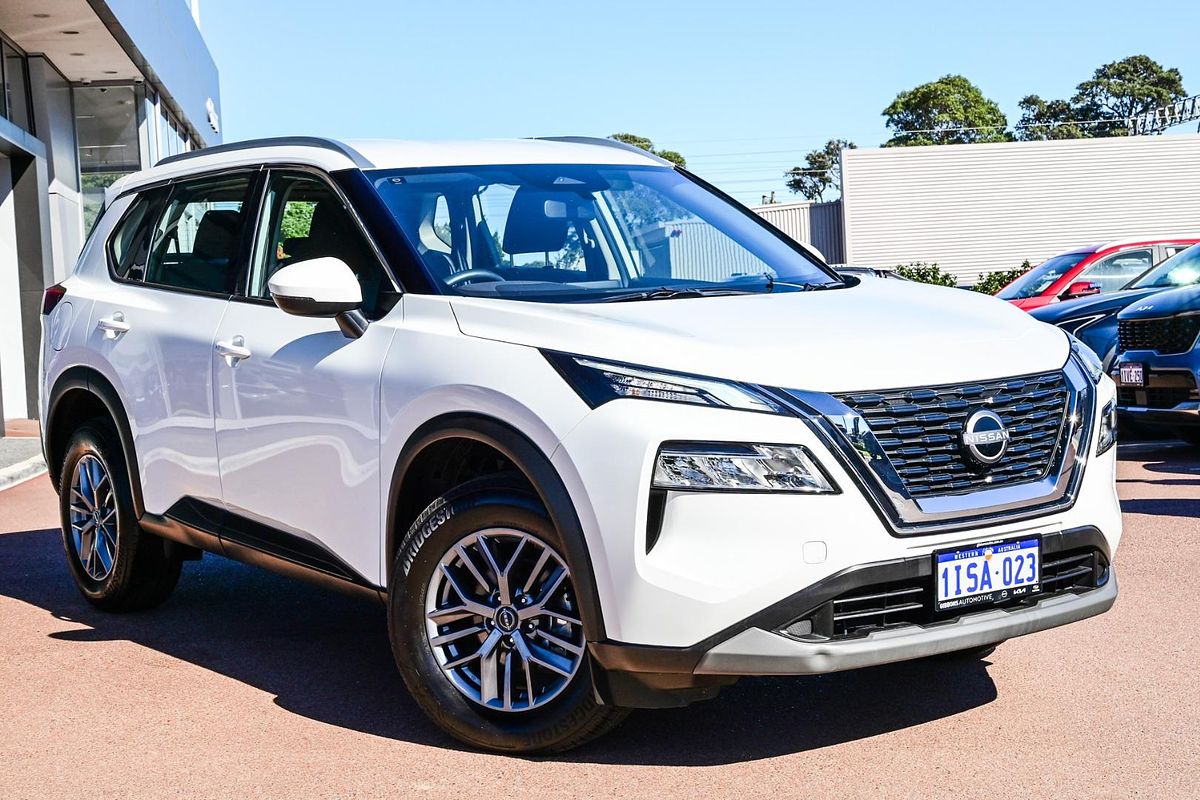 2025 Nissan X-TRAIL ST T33