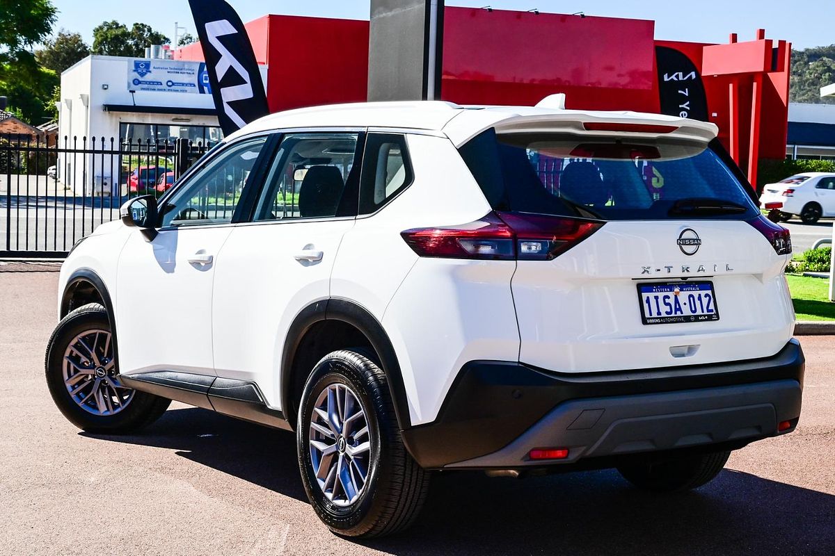 2025 Nissan X-TRAIL ST T33