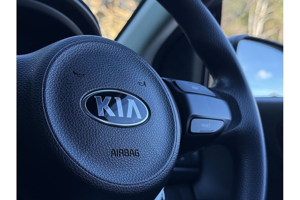 2018 Kia Rio S YB