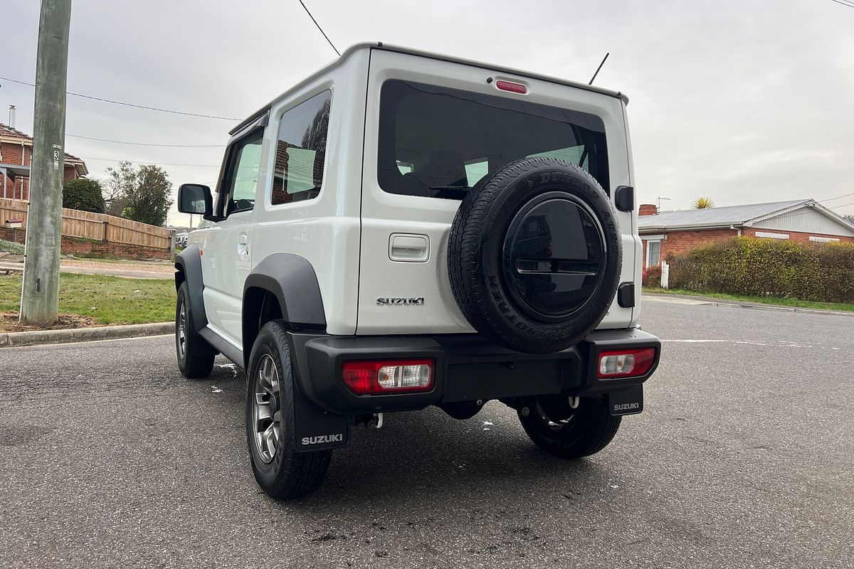 2023 Suzuki Jimny GLX GJ