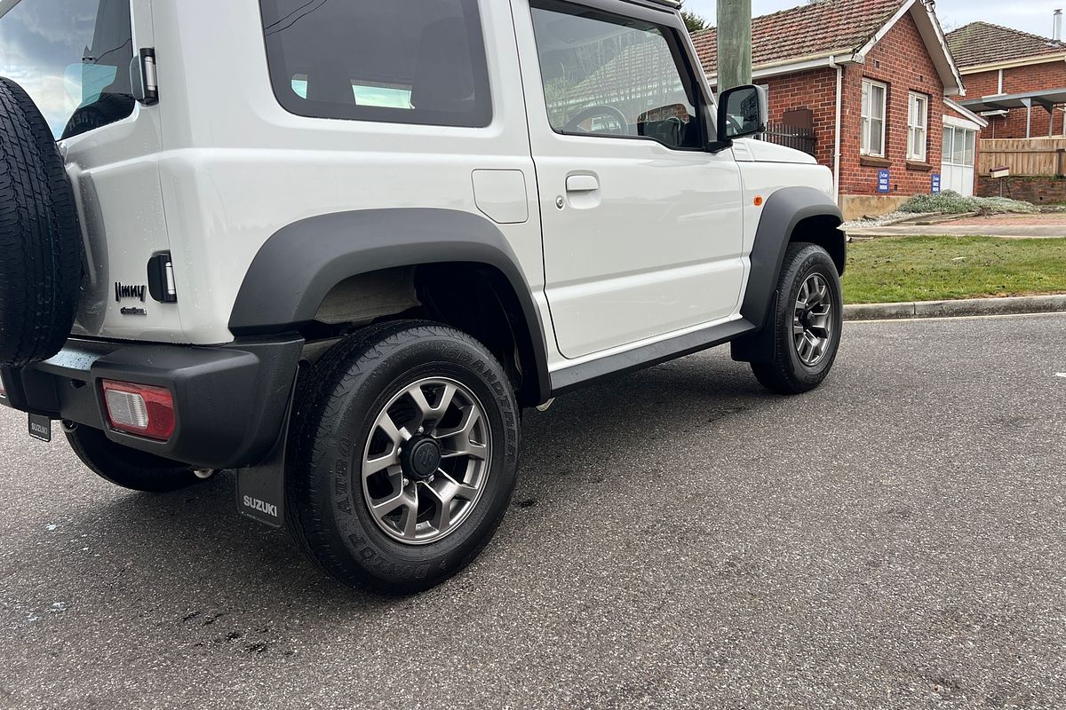 2023 Suzuki Jimny GLX GJ