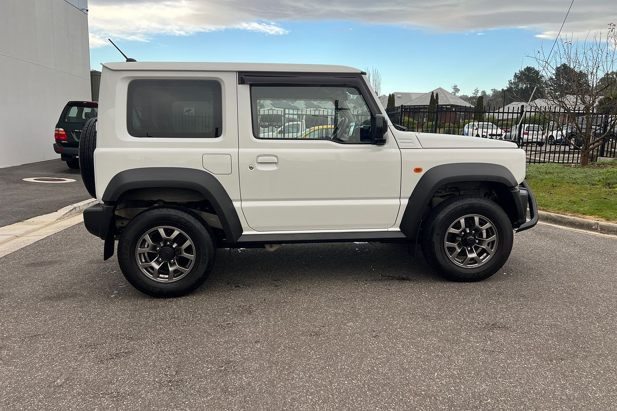 2023 Suzuki Jimny GLX GJ