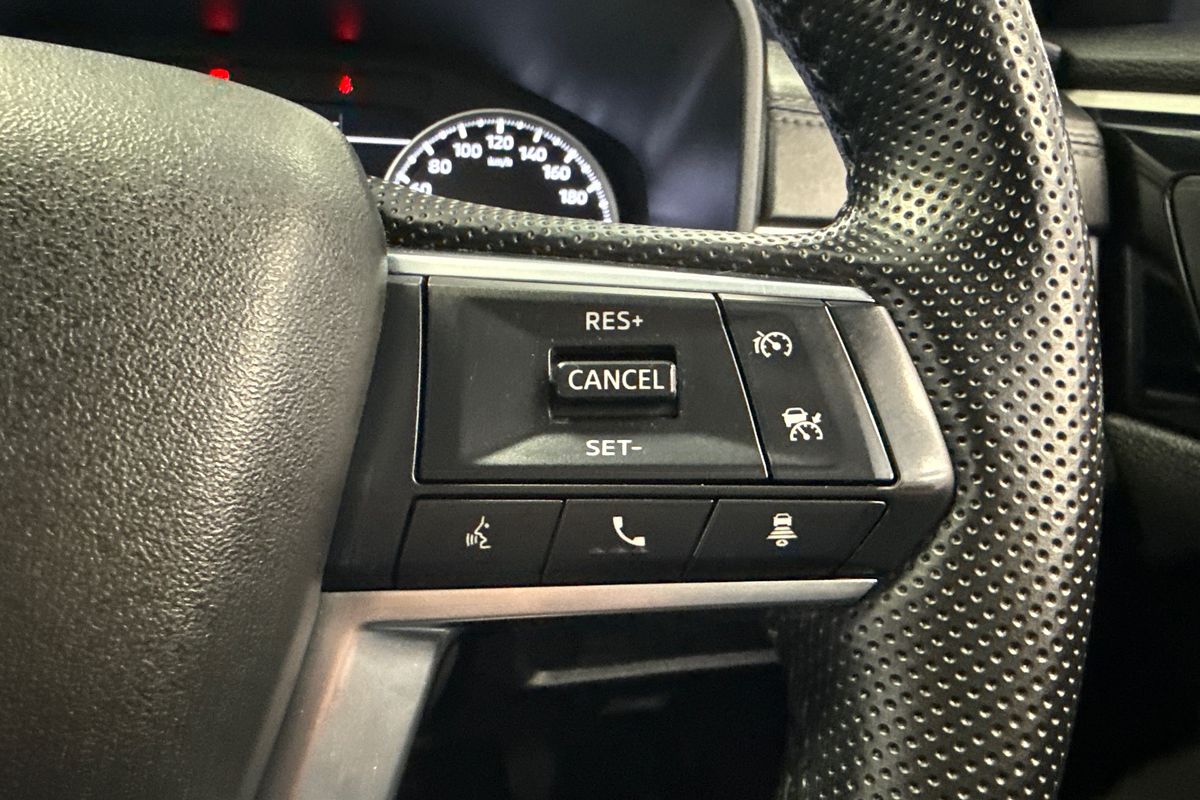2023 Mitsubishi Outlander LS Black Edition ZM