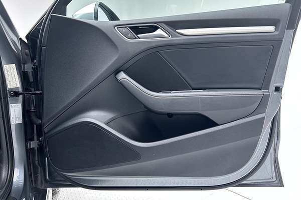 2016 Audi S3 8V thumb-17