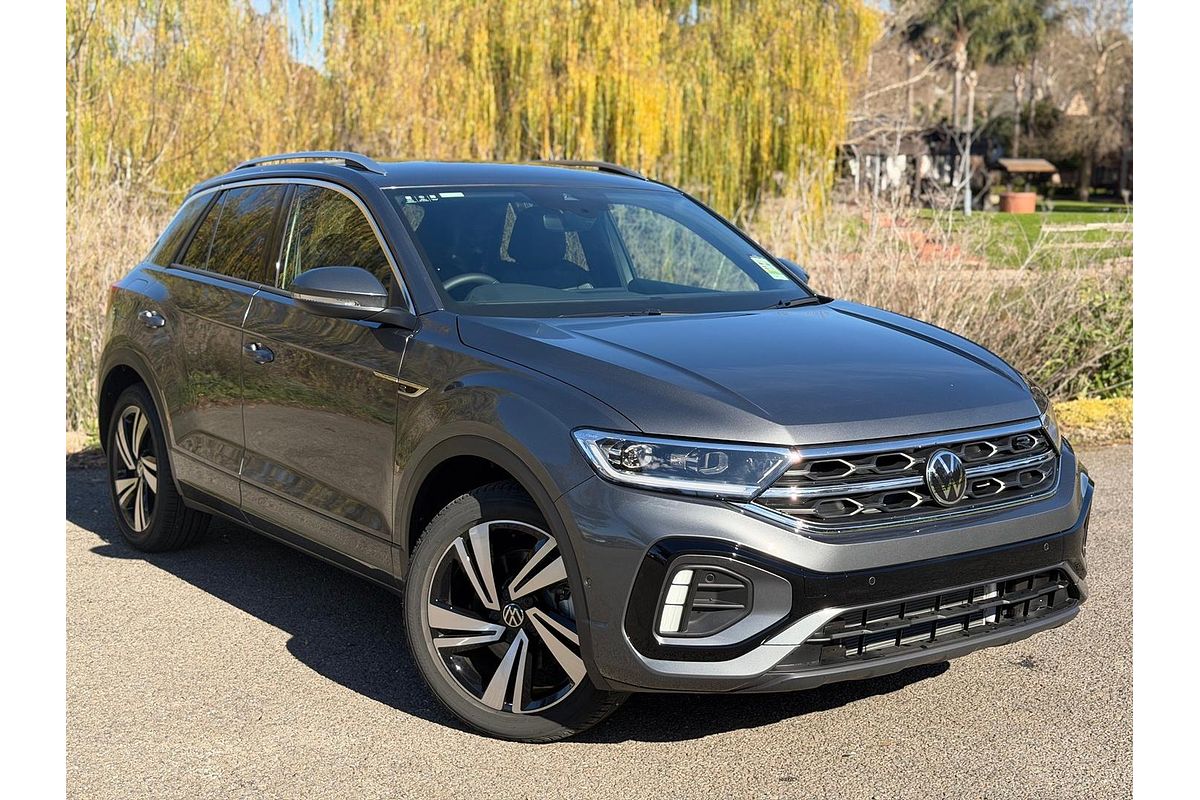 2025 Volkswagen T-Roc 140TSI R-Line D11