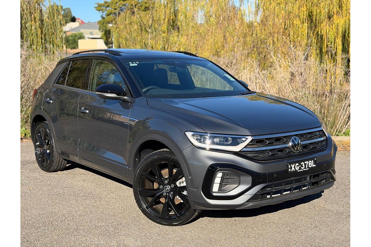 2025 Volkswagen T-Roc 140TSI R-Line D11