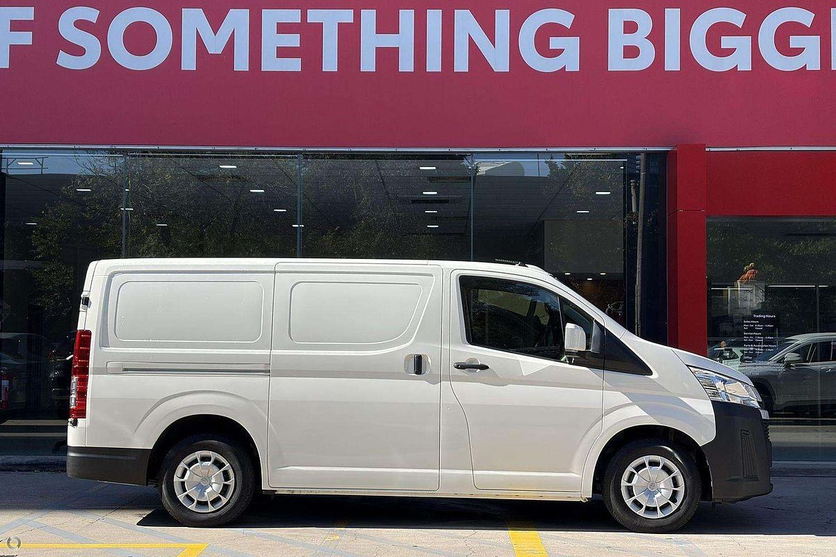 2023 Toyota Hiace GDH300R LWB
