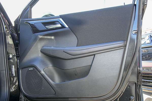 2025 Mitsubishi Outlander LS ZM thumb-16