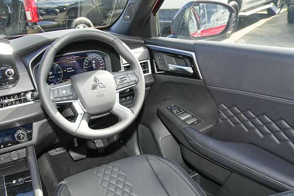 2024 Mitsubishi Outlander PHEV GSR ZM thumb-18